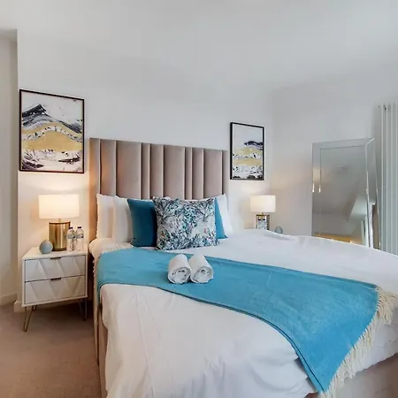 Luxury Three Bed Apartment By London Excel